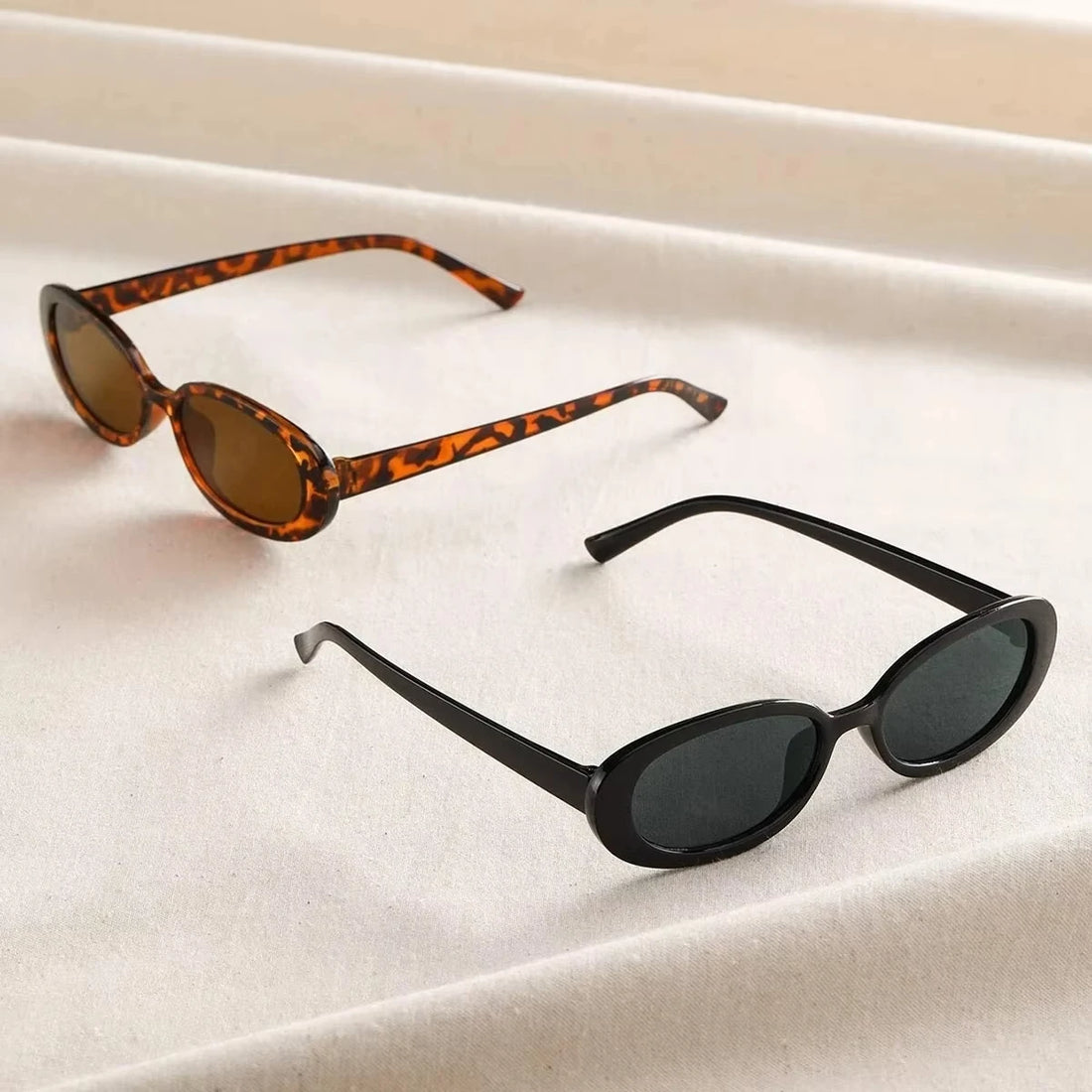 2pcs Vintage Oval Plastic Sunglasses Small Frame UV Protection Fashion Shade for Outdoor Travel Beach Holiday